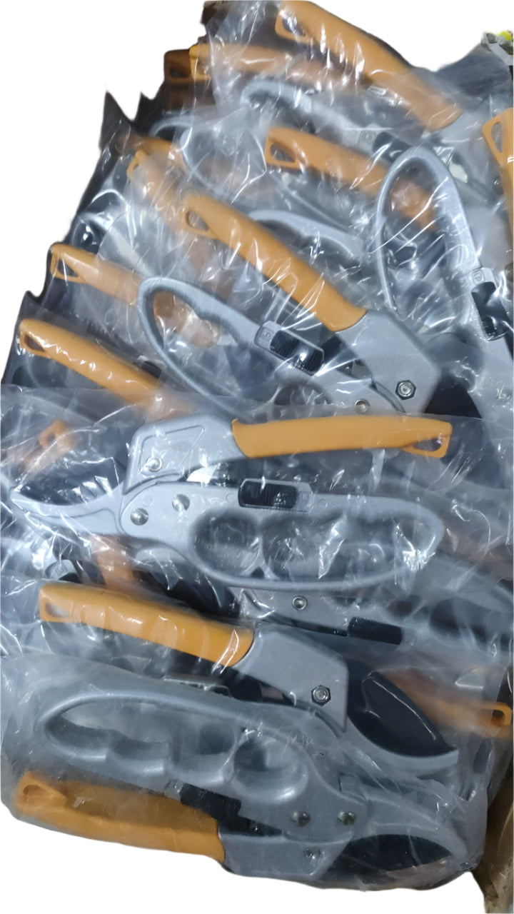 مقص تقليم أشجار الفاكهة بطول ٢٠٠ ملم وعرض ٨٠ ملم