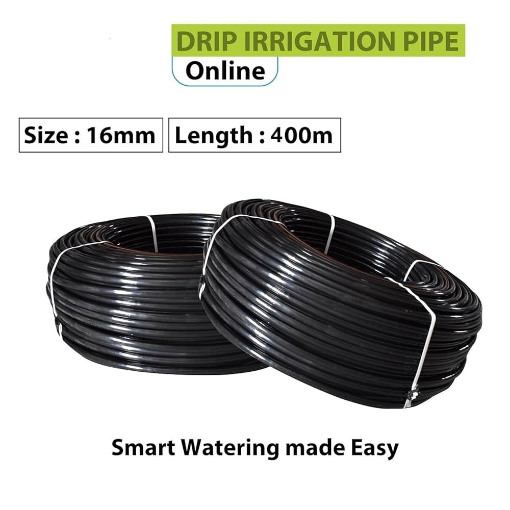 عرض لخرطوم ري بالتنقيط في حديقة داخلية، مع تركيز على الأداء العالي لنظام الري المتكامل.